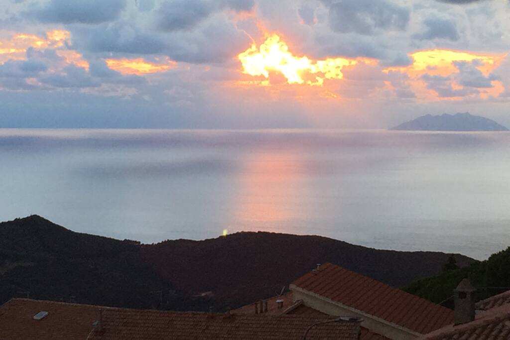 Montecristo dalla camera da letto