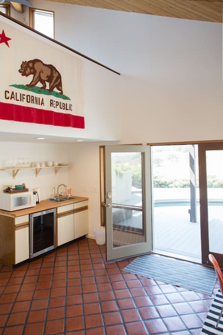 1960s vintage CA flag goes pretty well with the scenery