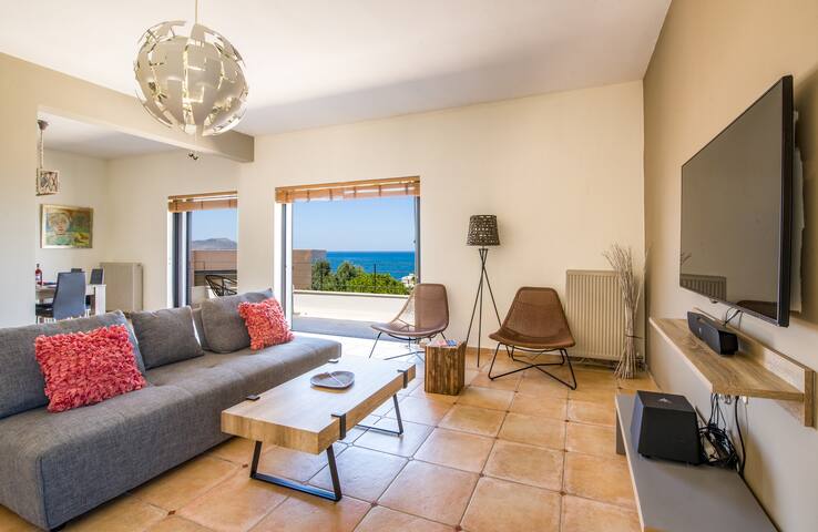 Xenia Villa A, Kalamaki,Chania,100m from the beach gallery image 2