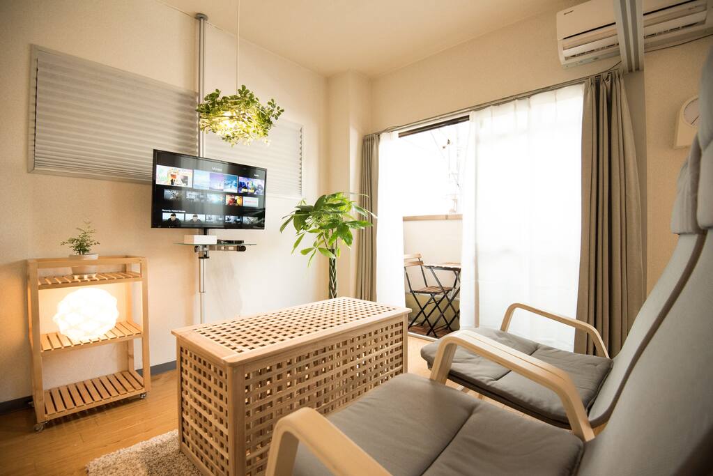 Hulu is on the house! And you can use our apple TV to spend relaxing night.