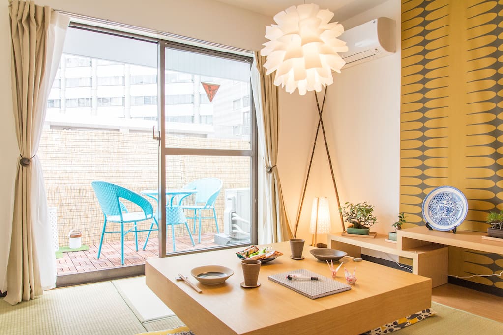 The living room gets full sun all day!
An Airbnb Apartment this spacious, is quite a rarity in Tokyo :)