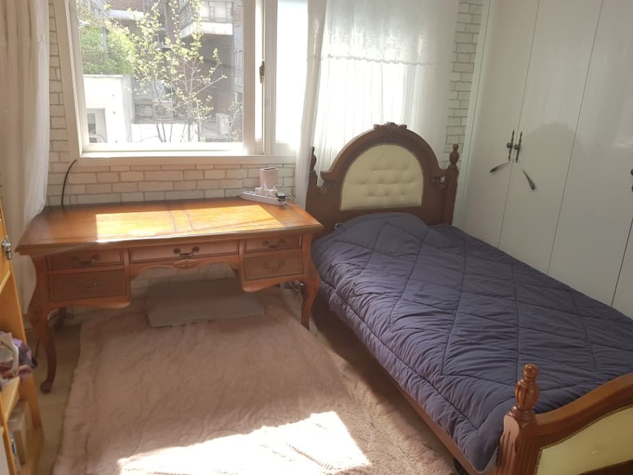 bed for guest, mattress for me(using only after 11pm)