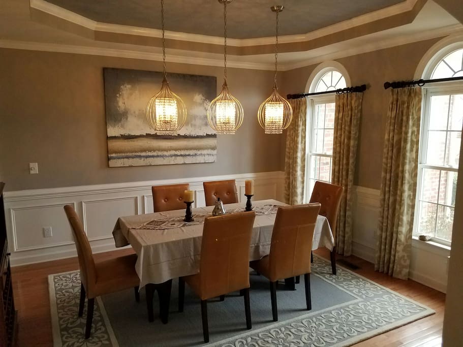 Dining room.