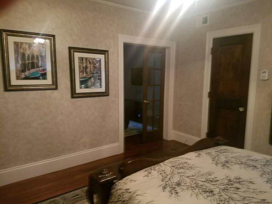 Master bedroom - picture 3