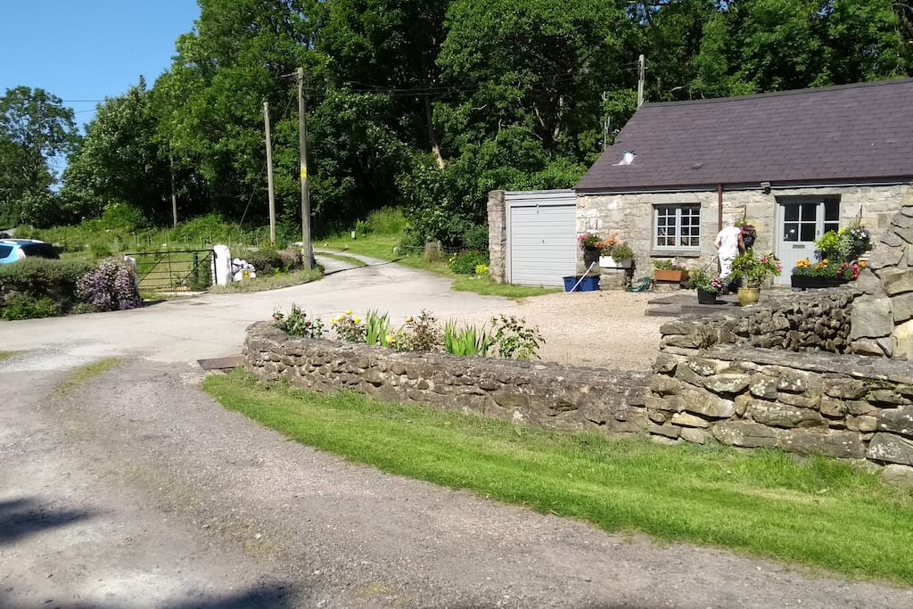Riverside Cottage at Parc Elernion