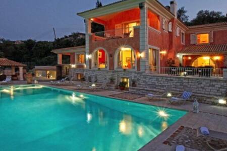 Appartamenti, case e ville di lusso a ksamil airbnb Case passive di lusso