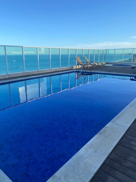 LUXURY AP Itaparica with a prime location.