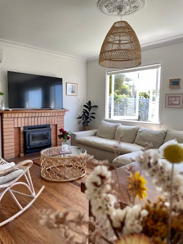 Original 1970’s beach house – Crescent Head gallery image 2