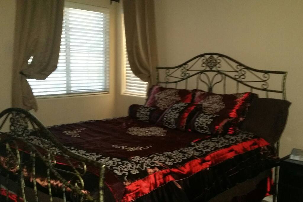 Deliciously comfy queen bed for your slumbering pleasure!