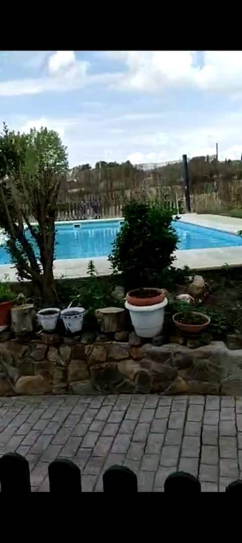 House with pool in Madrid