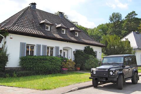 Exclusive villa with garden, sauna and forest access