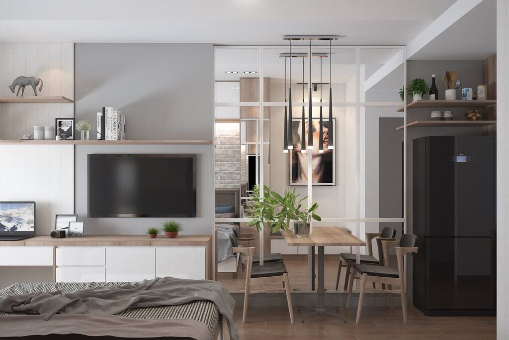 Beautifully designed with Youtube cable TV, dinning table for 2, refrigerator...