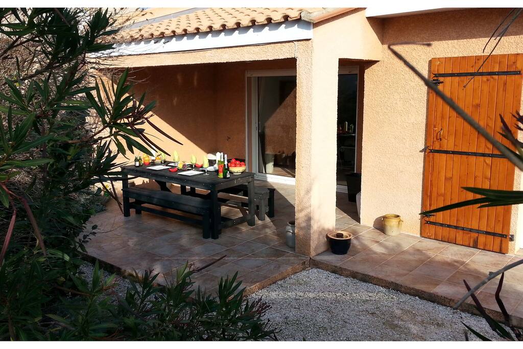 Private terrace/garden south facing