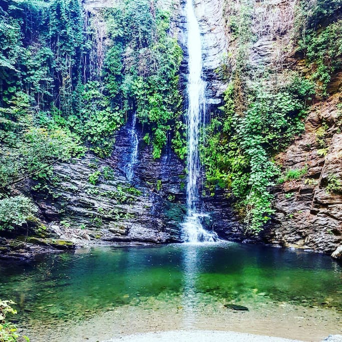Cascade a 10min a pieds du village