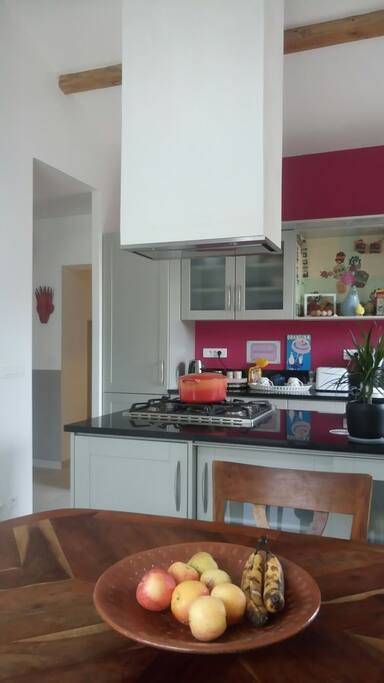 Cuisine équipée pour préparer votre pdj