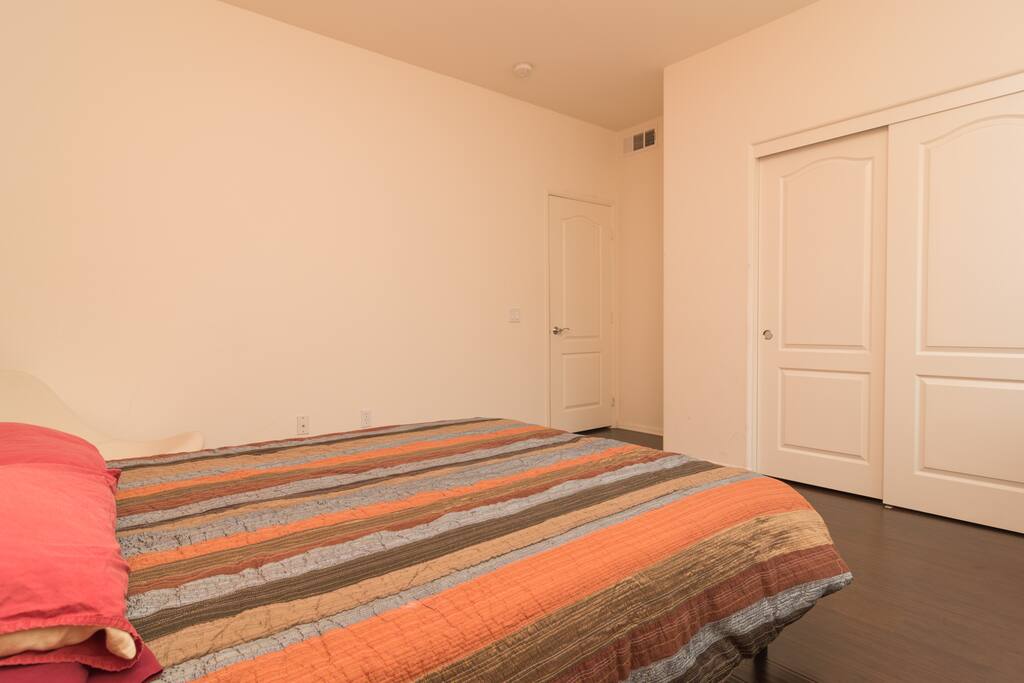 Guest bedroom