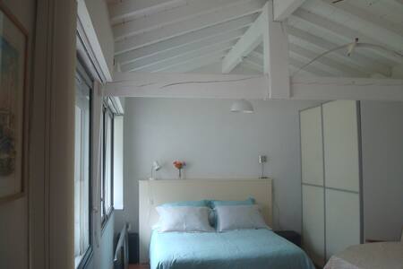 St Jean de Luz. Studio rez de jardin