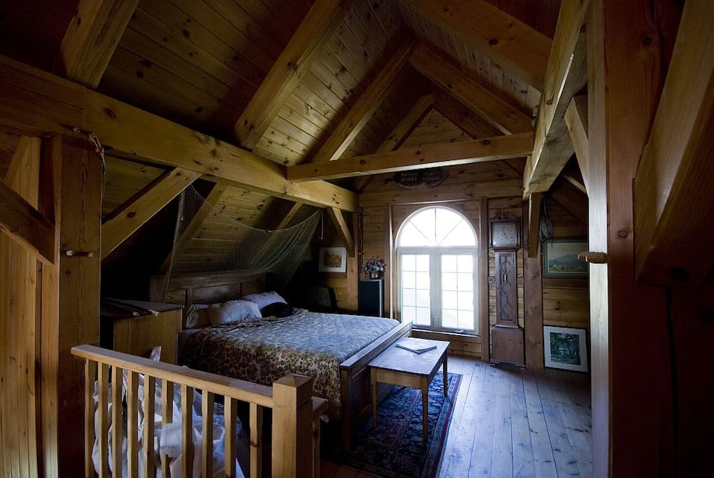 Rustic Loft in Working Horse Barn- Laurenwood Farm - Barns ...