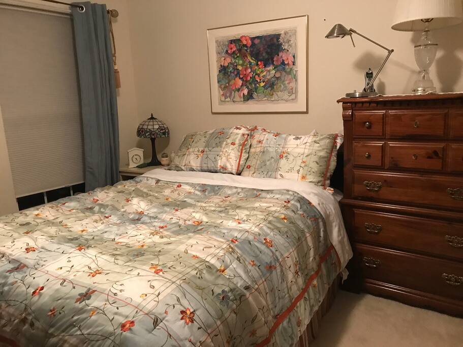 AirBnb bedroom