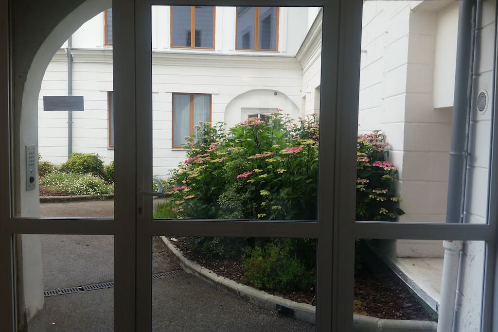 2ème porte d'entrée accès à l'appartement