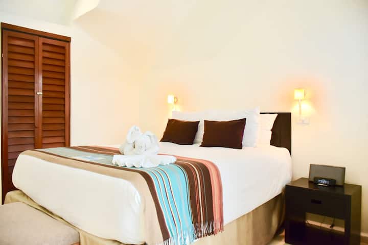 Posteľ veľkosti Queen.