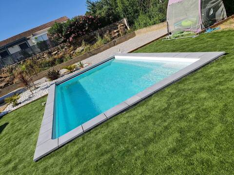 4 bedroom house and pool