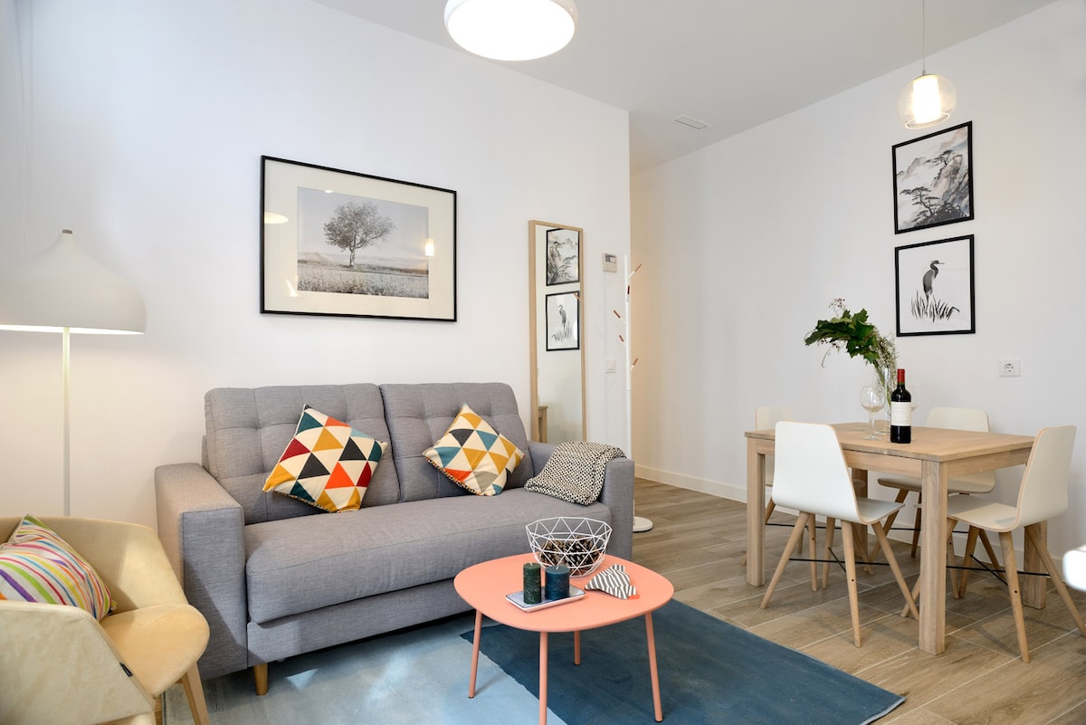 Successful Airbnb property: Central & bright, AC, Gran Vía, brand new, stylish in Madrid