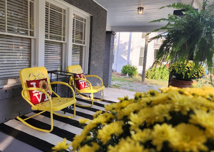 The "Heart of Milan" Guest House Bungalows for Rent in Milan