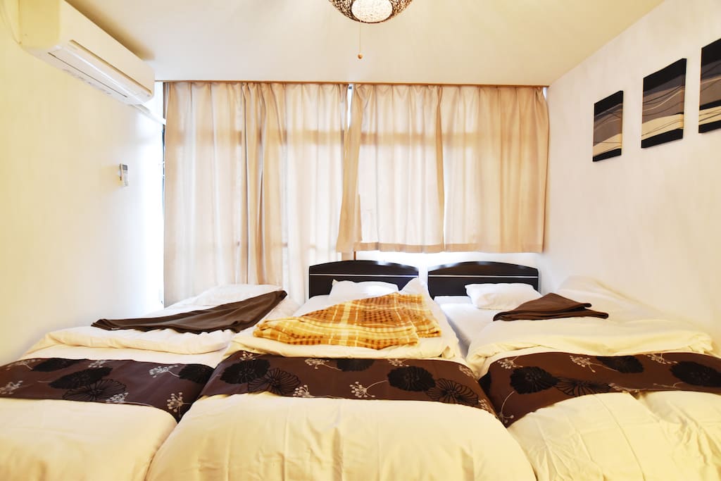 3 single beds