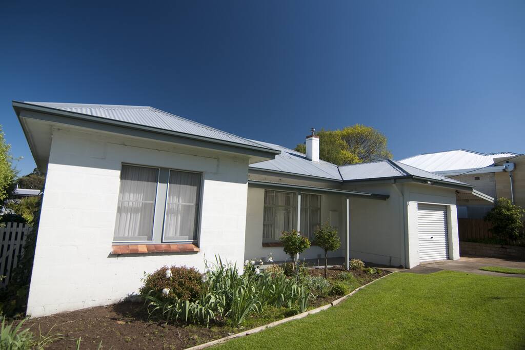 1 Fairlie Street - Street View