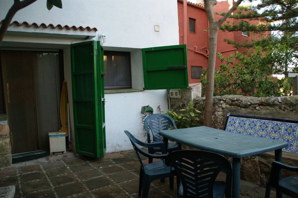 Patio (planta baja)