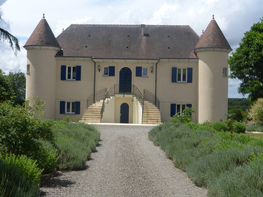 Front of house & Drive Way