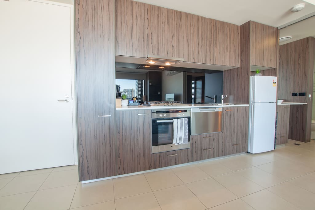 The gallery kitchen includes gas stovetop, and dishwasher