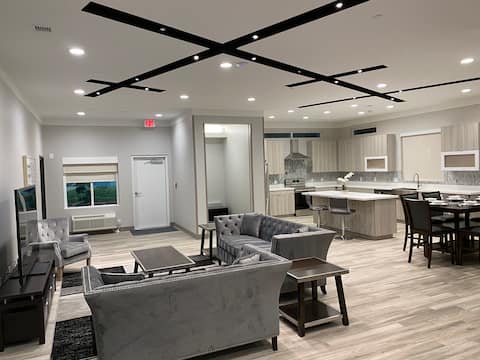 Brand New Modern Luxury Apartment - Beaumont