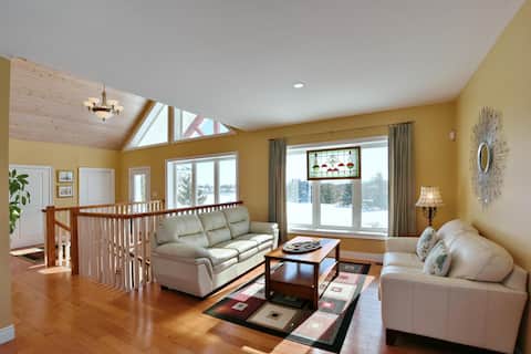 Redhill Luxury  Home...by the Blue Mountains