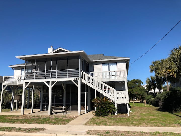Edisto's Smitten Flamingo 4Bd/4Ba Steps to Ocean Houses for Rent in