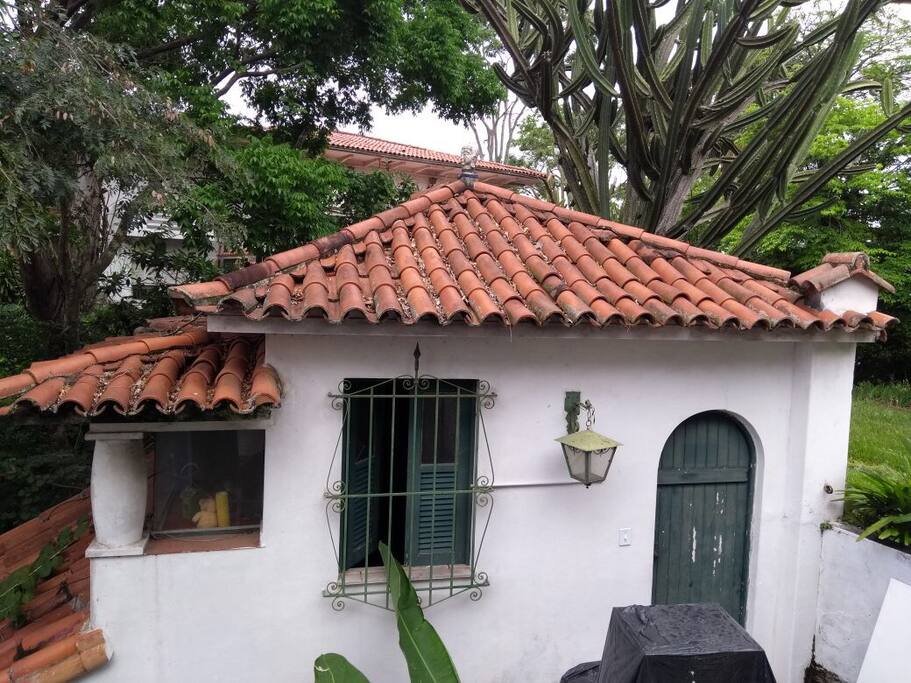 Vista do quarto independente.