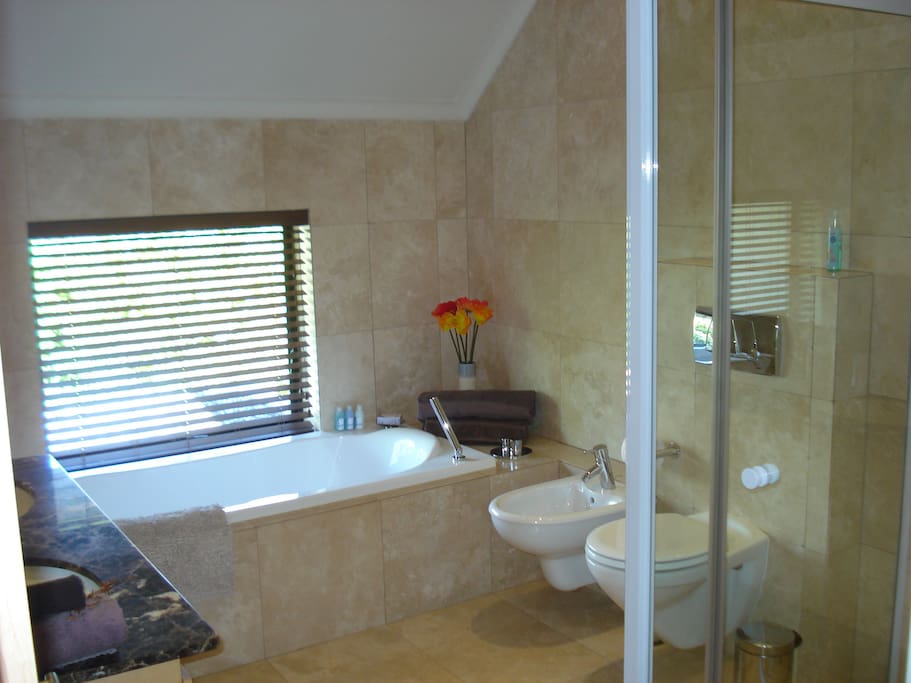 4.5 Spacious bathrooms