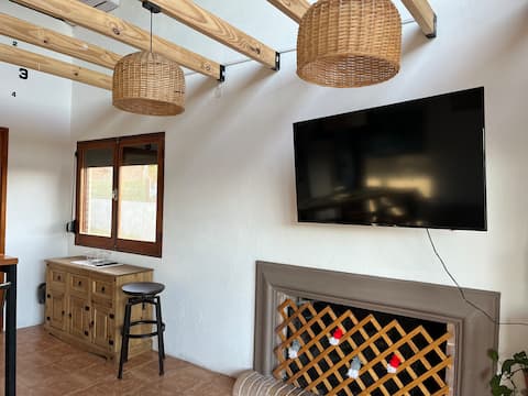 Popular Airbnb listing: family-only house with heated pool in El Chorro