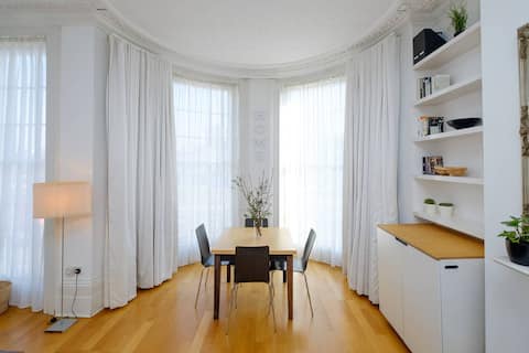 Heart of Brighton | Bright & Airy North Laine Flat