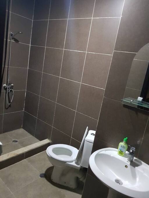 Душ + туалет