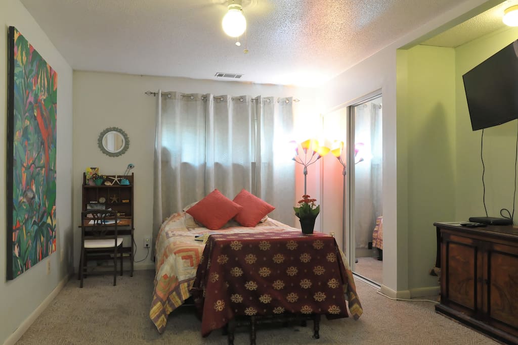 Each bedroom has its own kitchen, bathroom and entrance
