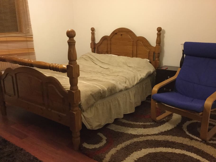 Large Double Room with Double Bed.
