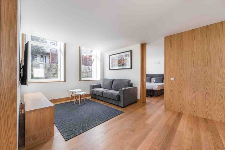 Downtown Alley Design Penthouse gallery image 3