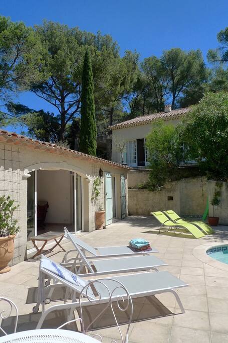 Maison Rez-de-piscine