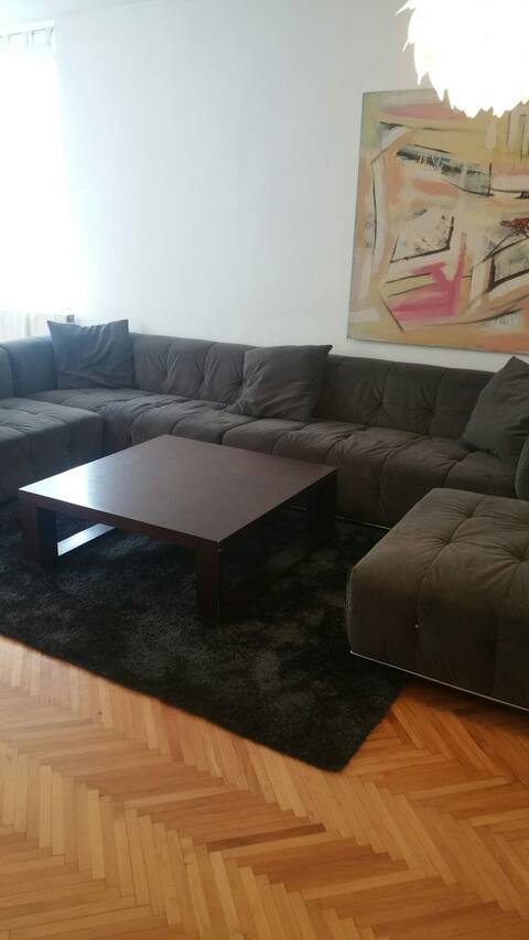 Charming Close to Centre 1BD Apartment