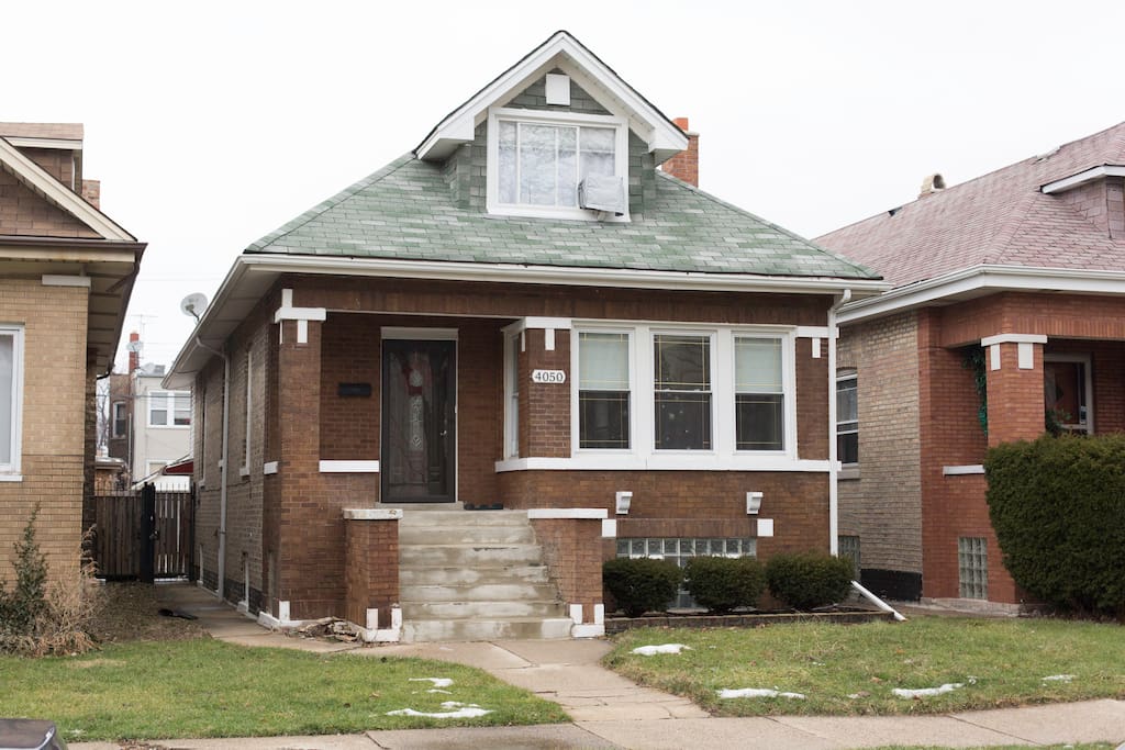 Spacious house with 7 bedrooms, 1.5 kitchens, 4 bathrooms, nice modern decor, super clean and organized, in a quiet safe community, within walking distance of Blue Line, and close to many amenities in the area.