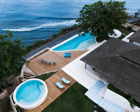 Ocean front Villa Victoria 5 bedroom, 2 pools