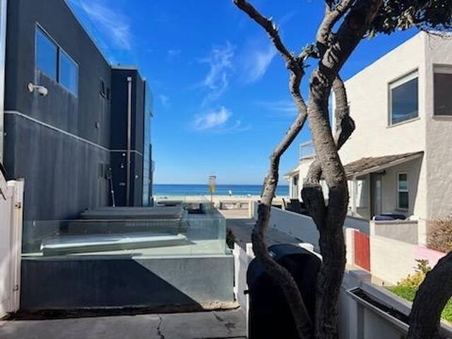 Cozy beach house gallery image 2