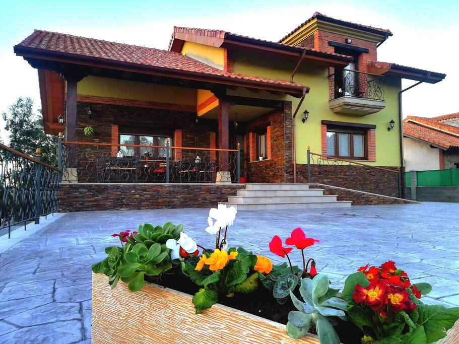 FACHADA EXTERIOR